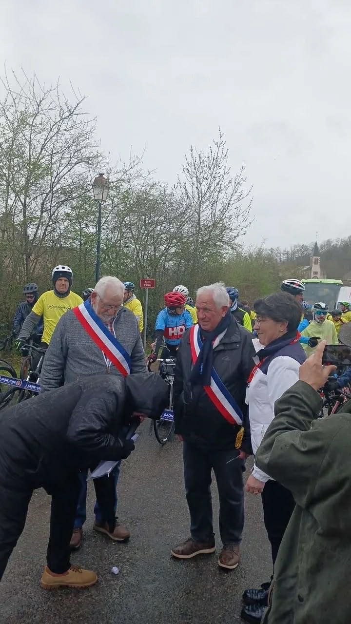 Arrivée de l 'étape BOURGES UCHON le 11 mars 2026